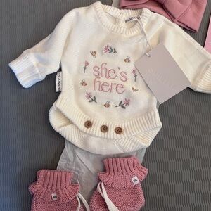 Newborn outfit set